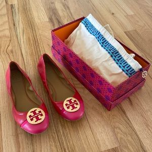 Tory Burch Minnie Cap-Toe Ballet Shoe in Red & Pink